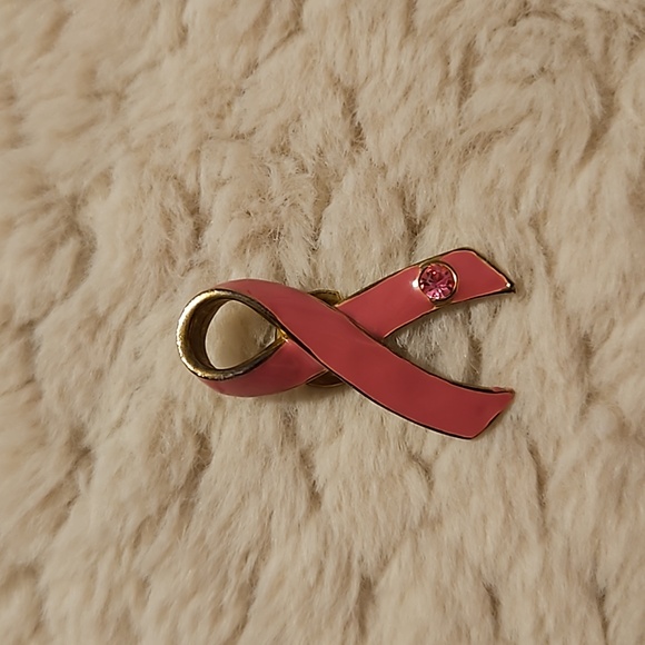 #0103 Breast Cancer 🎀 pin - Picture 1 of 3